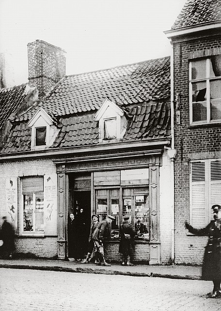 WW1 FOTO duo GASTHUISSTRAAT-300