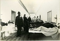 eerste wereldoorlog 237 (Belgique. Vinckem '14 - '18. Croix Rouge. Ambulance Océan. Couloirs tranformés en salle de bless~1